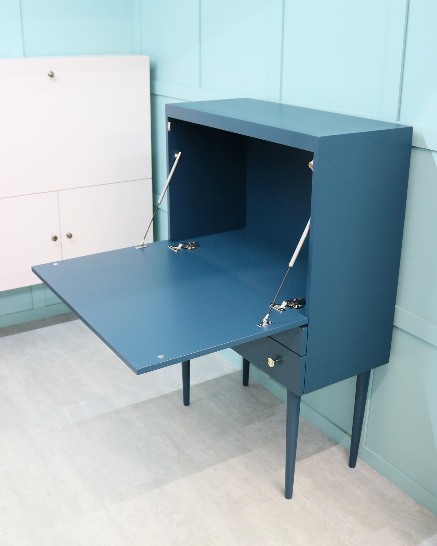 Sailor Desk